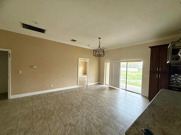 3rd image of 4417 SW Baturro Street