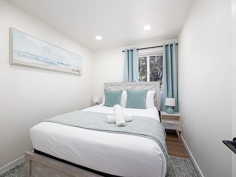 5019 Ensign St — Photo 14
