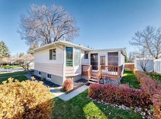3 W Croydon Rd NW, Calgary, AB T2K 1S4