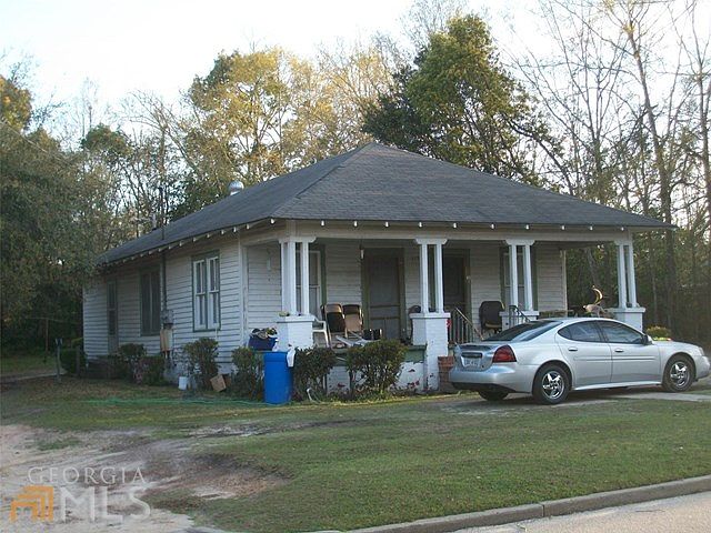 1st image of 113 W Jones Ave