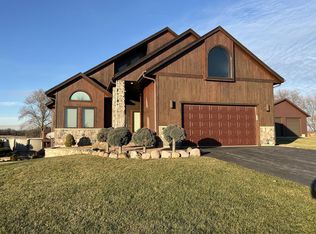 17414 Fieldstone Dr, Marengo, IL 60152