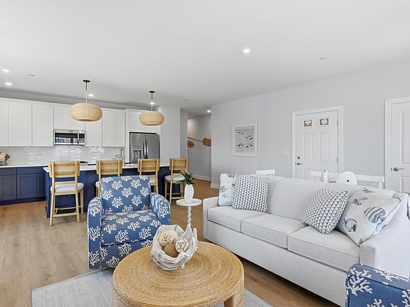 5th image of 110 W Garfield Ave #101