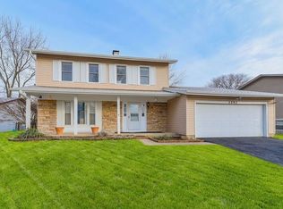2392 S Crescent Ln, Aurora, IL 60504