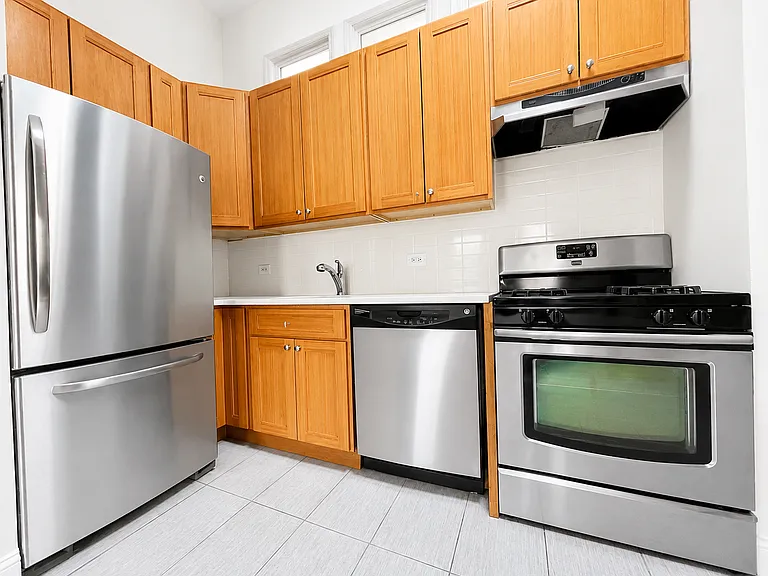 3604 Broadway #5S — Photo 4