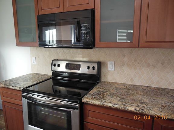 gas stove & built-in microwave oven