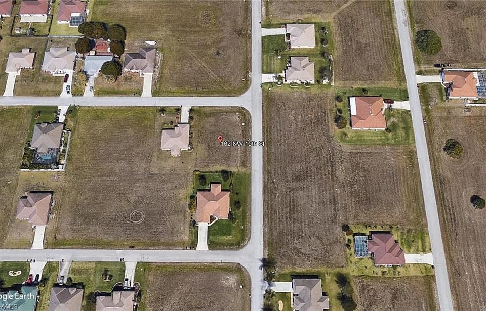 2nd image of 102 NW 10th St