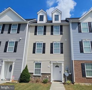 34 Hanger Ct, Inwood, WV, 25428