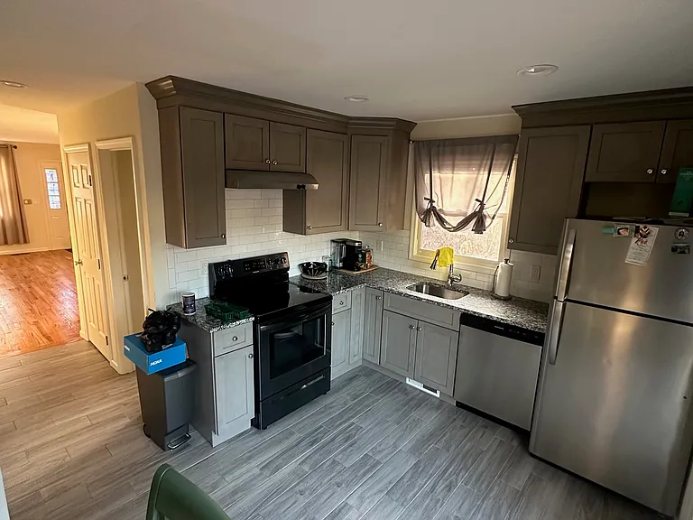 3225 Madison Ave #13 — Photo 5