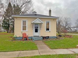 213 E Michigan Ave, White Pigeon, MI 49099