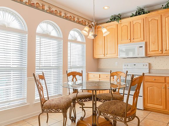 5th image of 1898 Summit House Dr Unit 232