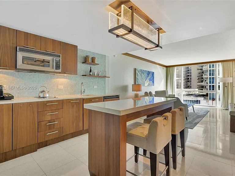 6801 Collins Ave #806 — Photo 3