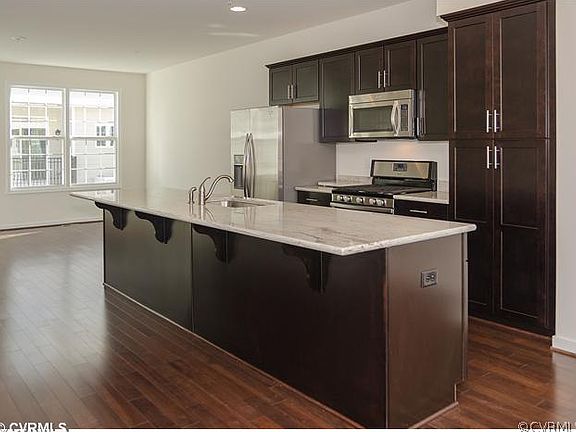 2nd image of 3905 Liesfeld Place 15a Gln