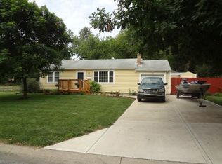 8822 Craig Dr, Overland Park, KS 66212