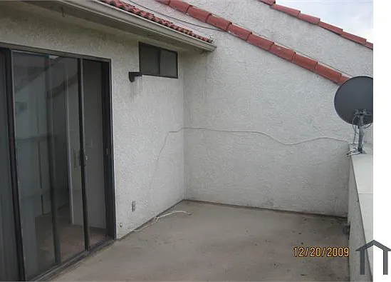 3 bed, 1400 sqft, $3,100 — Photo 2