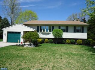 5 Cherry Blossom Ct, Hammonton, NJ 08037