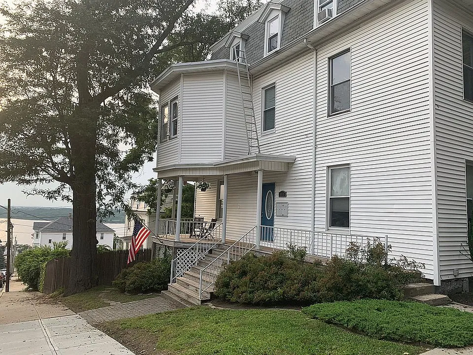 Prospect St side w/ porch