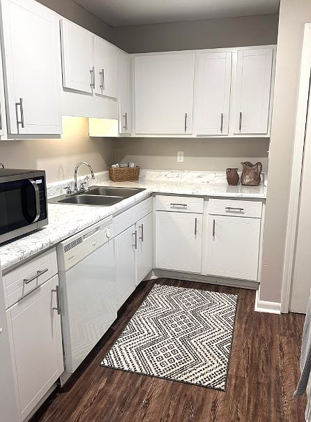 1st image of 3700 W 4th St