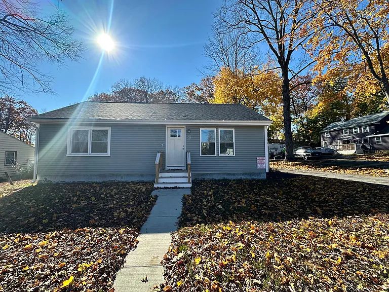 32 Quarry St — Photo 2