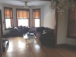 2nd image of 3524 N Claremont Ave #2
