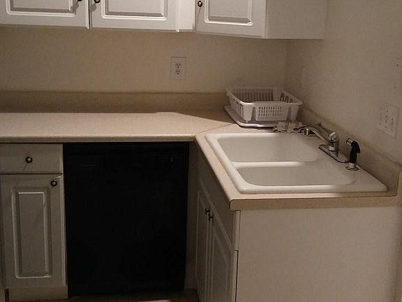 4th image of 616 Cherokee St APT B
