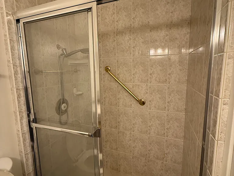 18408 Hatteras St #13 — Photo 7