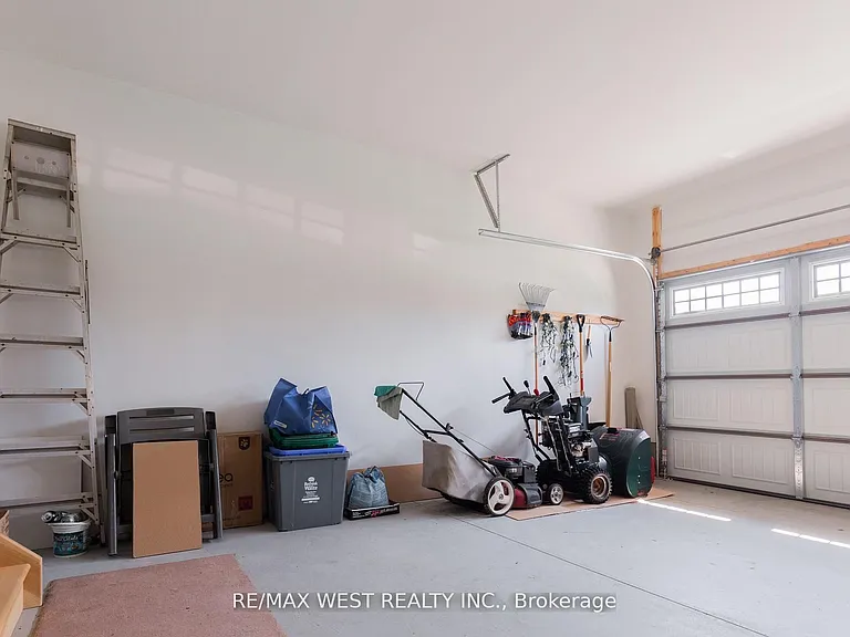3602 Carolina Ct — Photo 40
