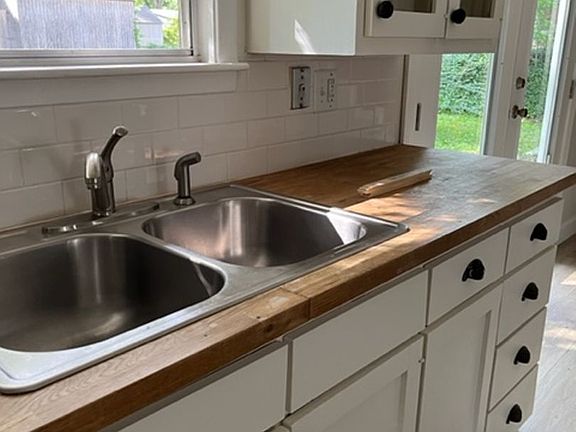 5th image of 539 Baird Dr