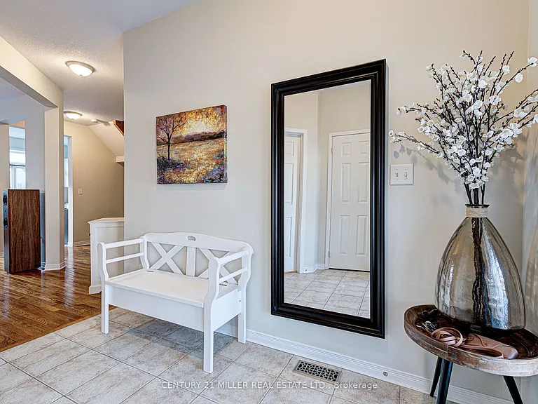 4673 Leanna Heights Rd — Photo 4