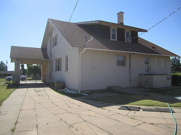 3rd image of 221 S Santa Fe St
