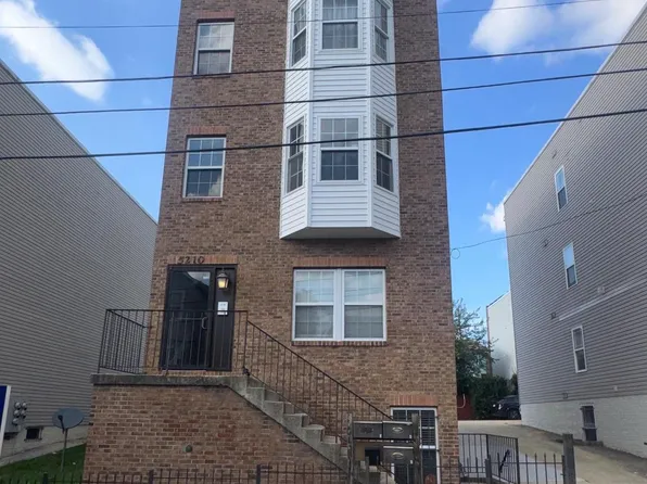 5210 F St SE #1, Washington, DC 20019