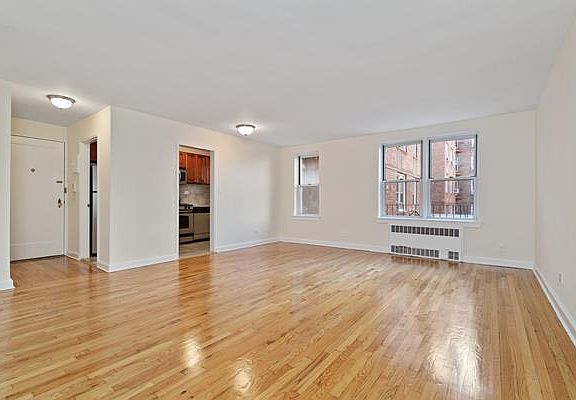 3rd image of 10525 67th Ave APT 1G