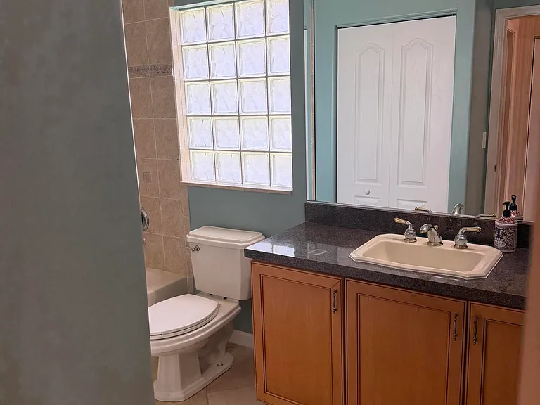108 Kensington Way — Photo 36
