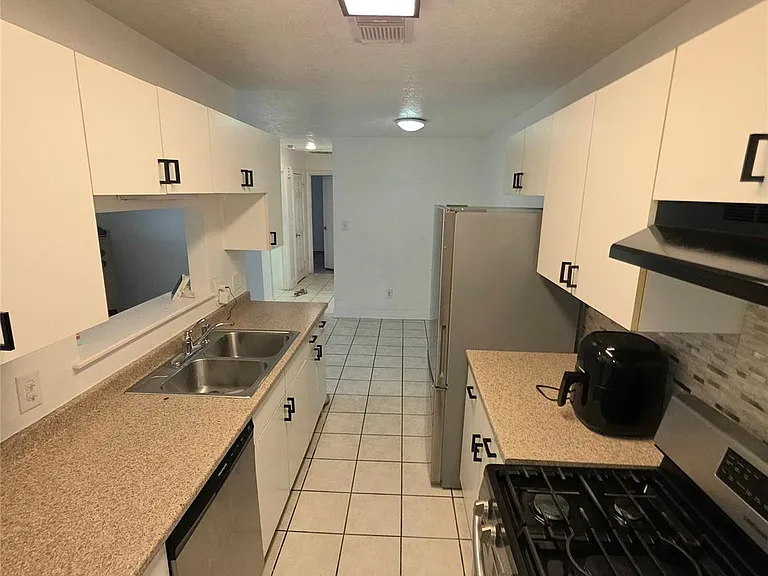 5335 Cherie Crest Ct — Photo 9