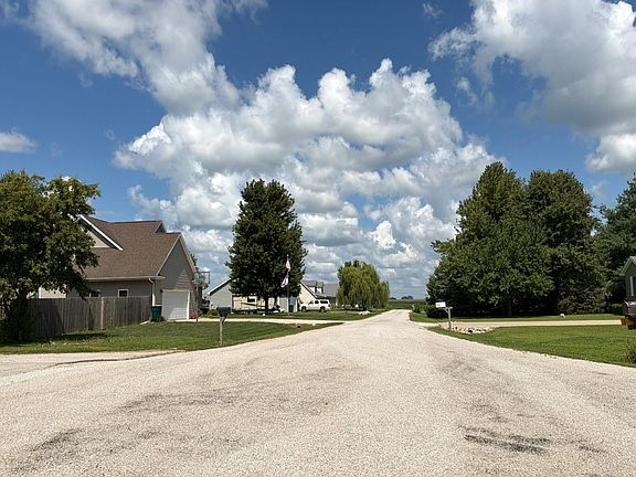 5th image of 13 Sheri Ct