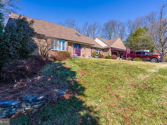 4th image of 567 Shultz Rd