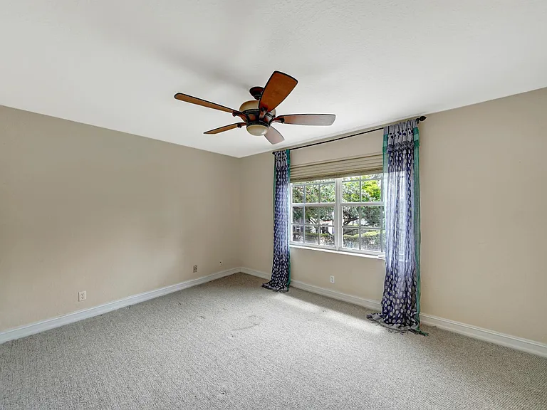 1517 NW 121st Dr — Photo 32
