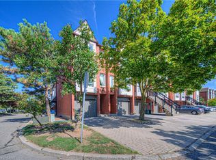 895 Maple Ave #502, Burlington, ON L7S2H7