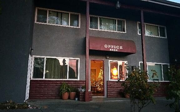 4th image of 4404 Manchester Ave APT 2