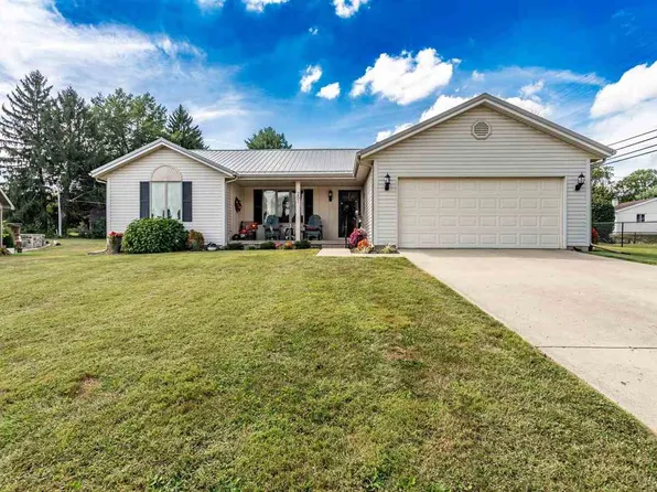 201 Timber Creek Dr, Connersville, IN 47331