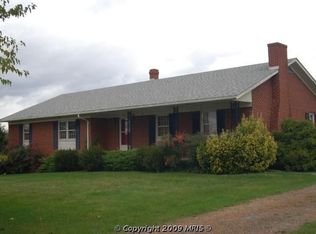 318 Apple Valley Rd, Winchester, VA 22602