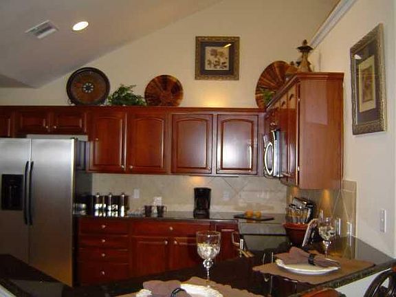 3rd image of 30 Wildwood Dr APT 171