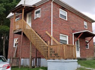 112 Old Hinton Rd #B, Athens, WV 24712