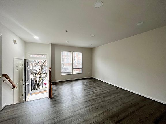 4th image of 10514 Sunny Brooke Ln
