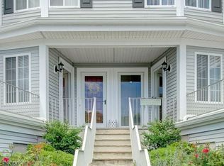 212 Riveredge Dr, Chatham, NJ