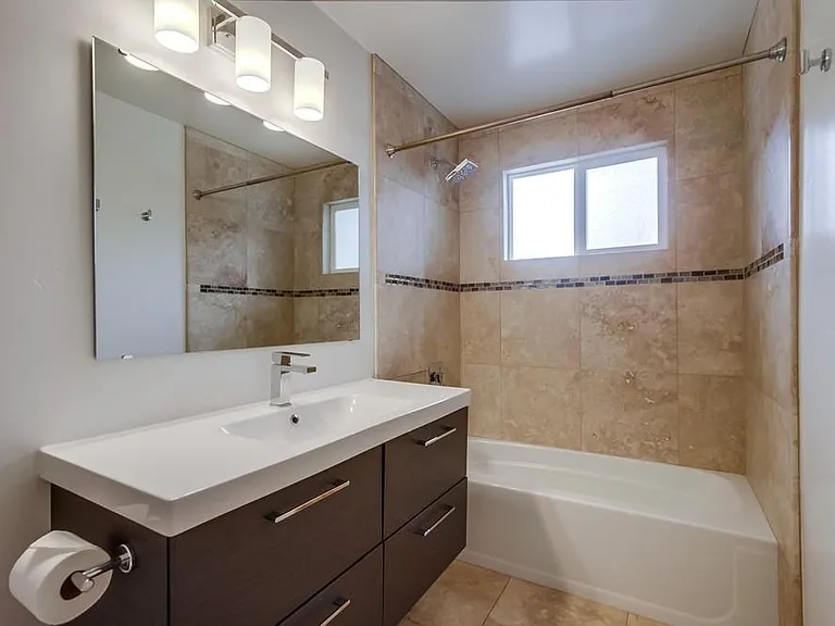 2550 Gregory Dr — Photo 29