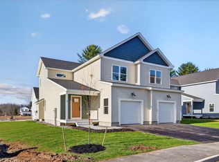 10 Nicklaus Ln, Westbrook, ME 04092