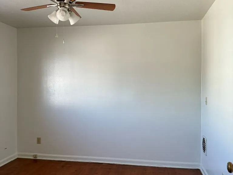 1257 N Van Ness Ave — Photo 13