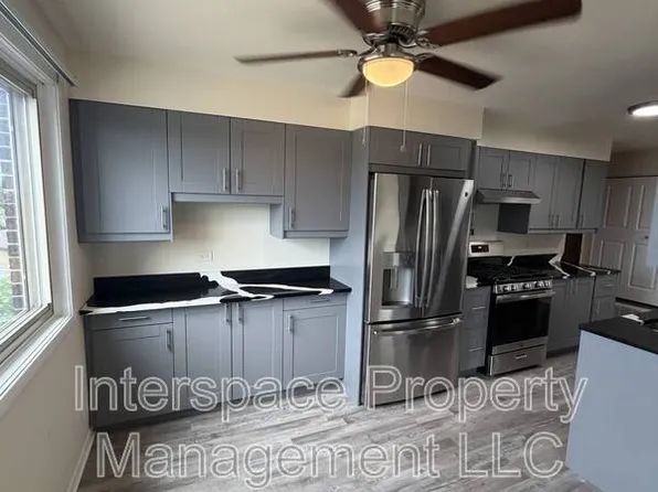 9937 S Cicero Ave APT 301, Oak Lawn, IL 60453