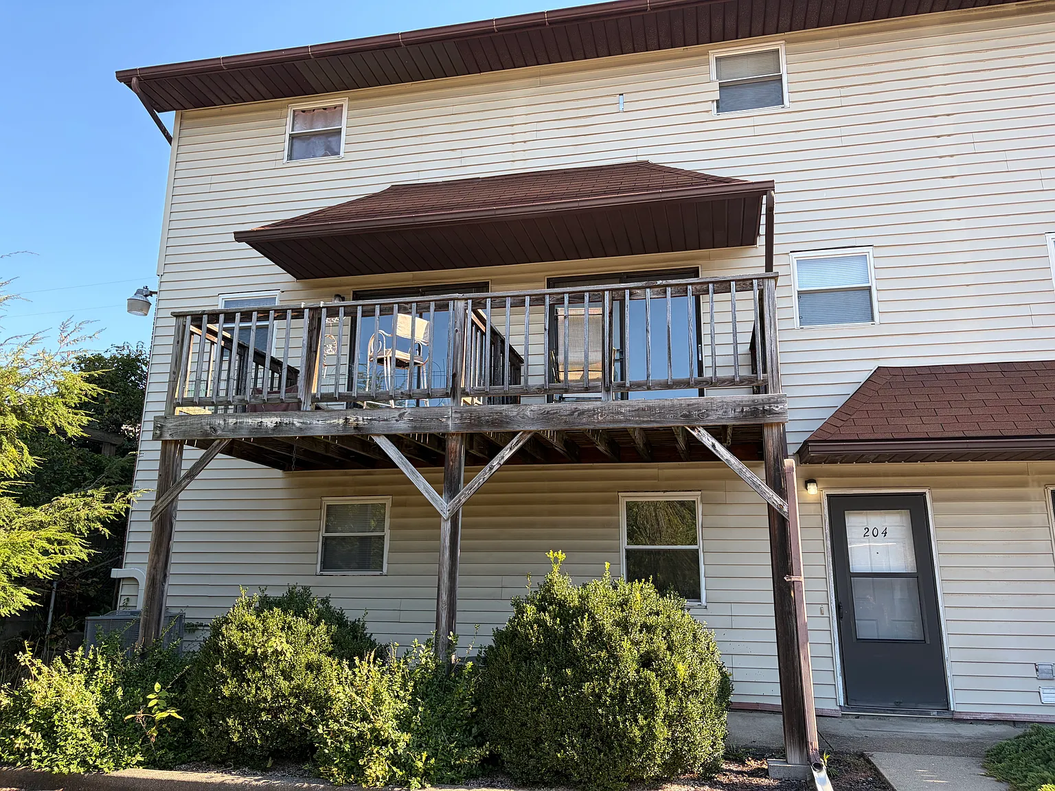 2 bed, $825 — Photo 1