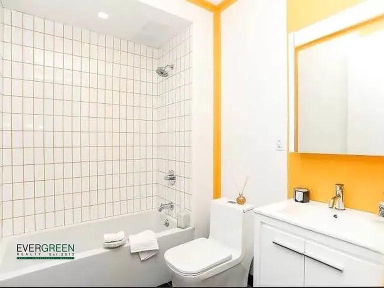 2250 Clarendon Rd #6K — Photo 9